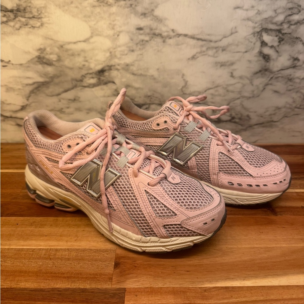 New Balance 1906R Women's Pink Running Sneakers